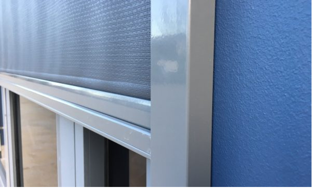 outdoor blinds img